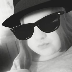 Meet your Posher, Samara